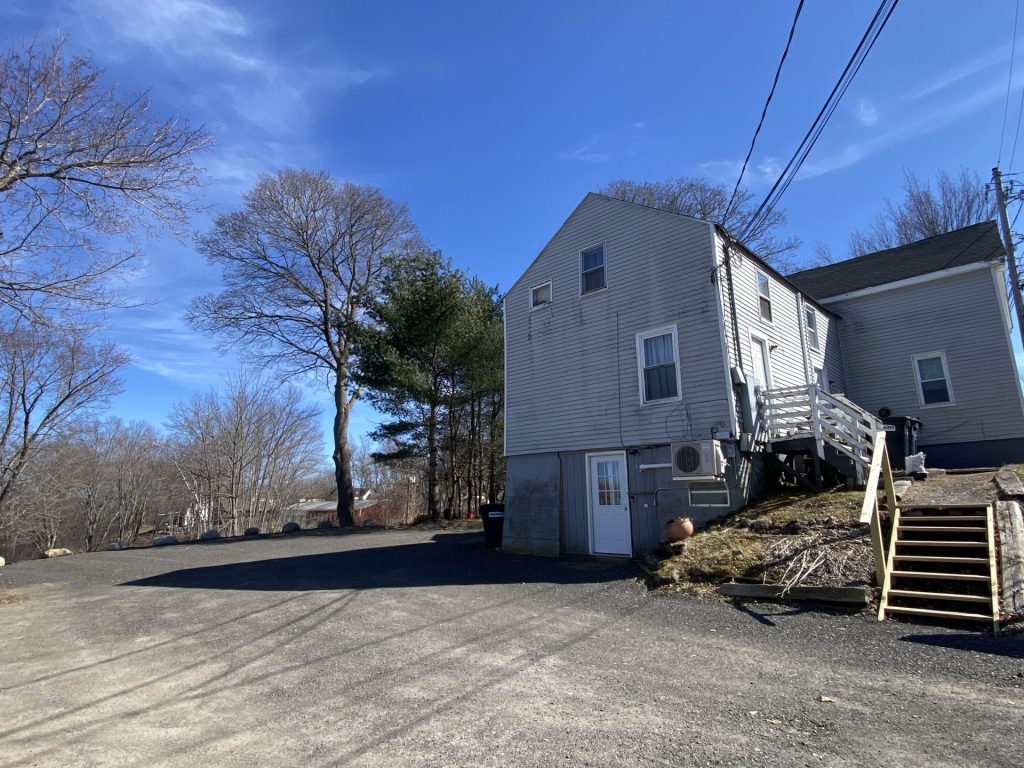 7 Summer St #2, Orono, ME 04473